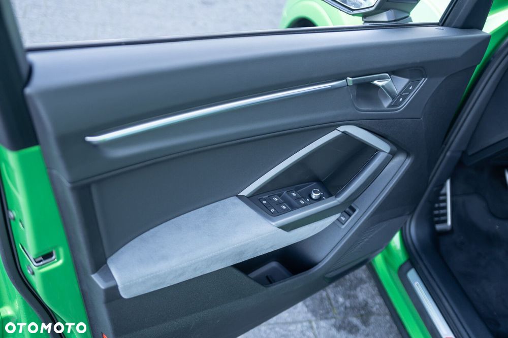 Audi Q3 Sportback - 15