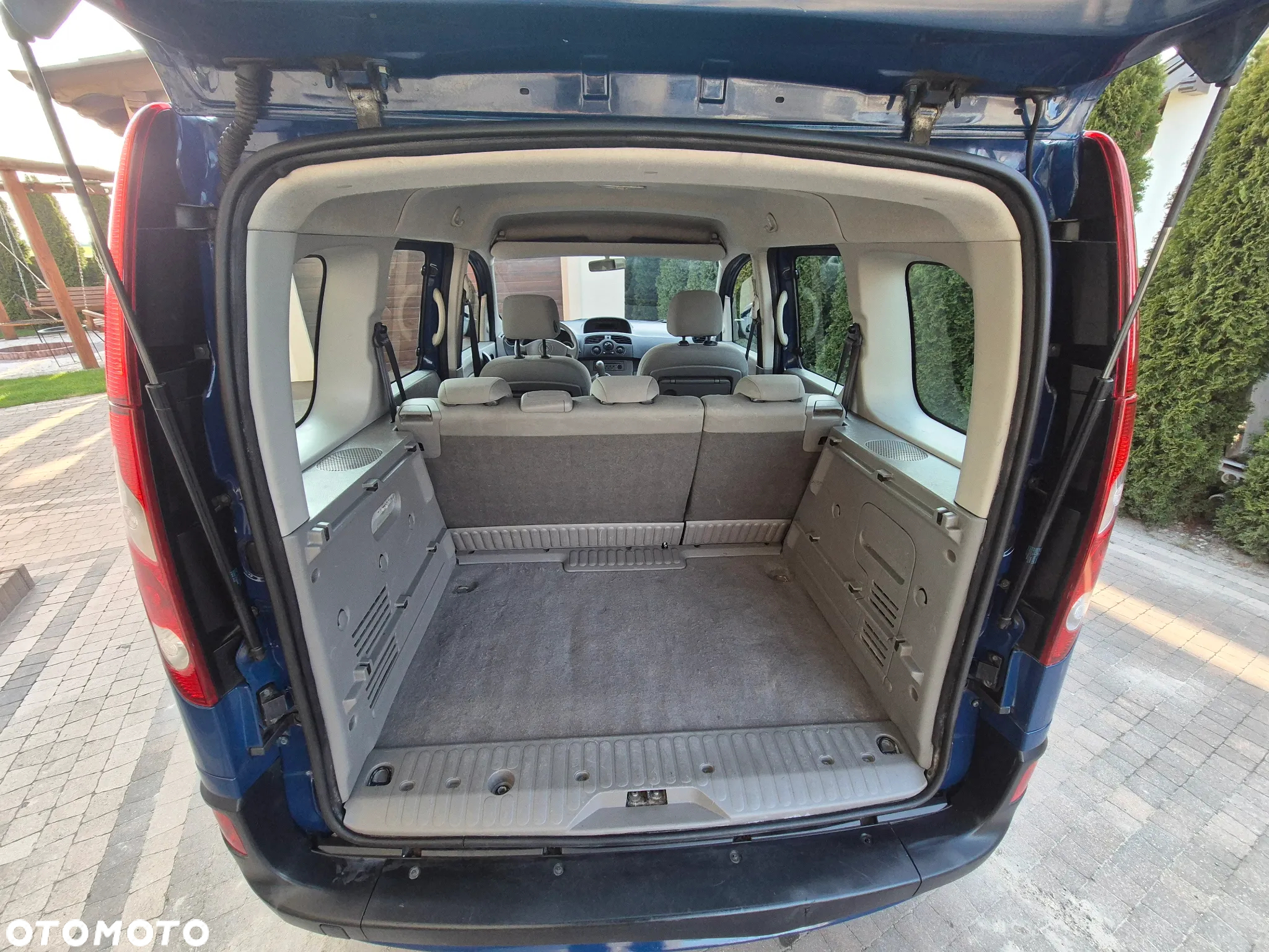 Renault Kangoo 1.6 8V 90 Happy Family - 30