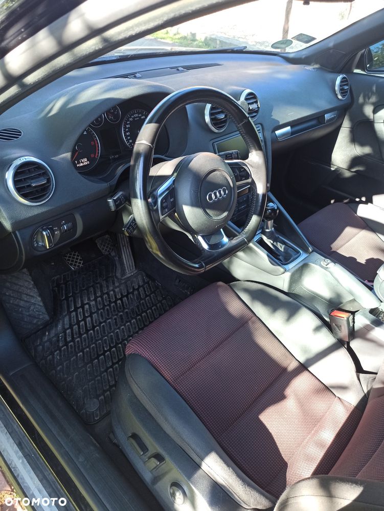 Audi A3 Sportback 2.0 TDI DPF quattro Ambition - 8