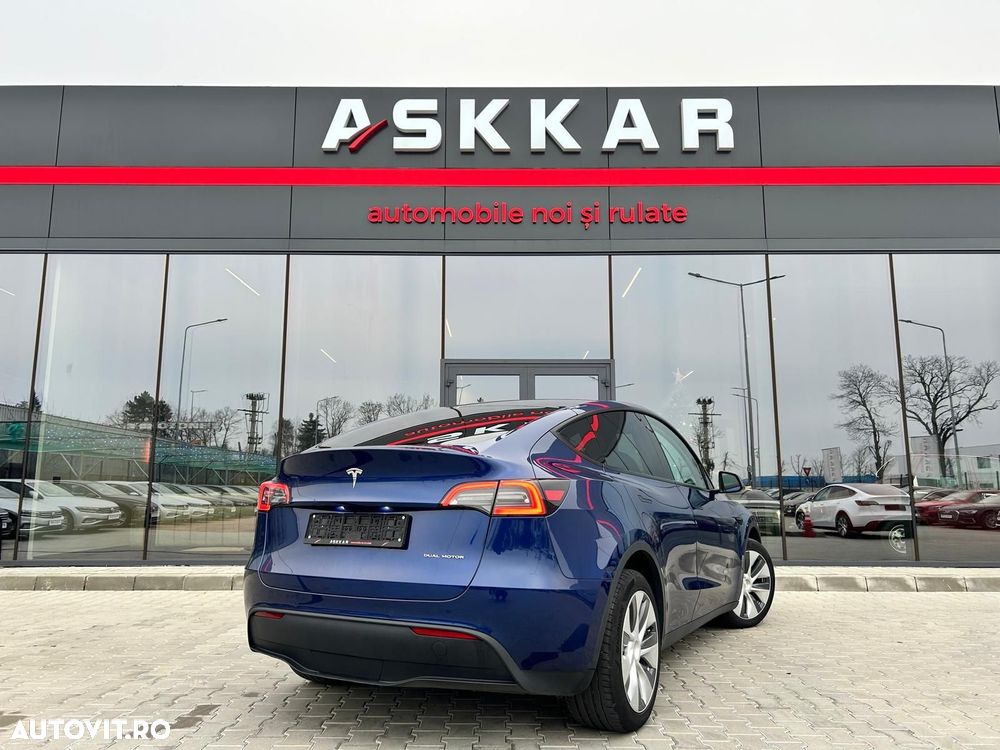 Tesla Model Y Long Range Dual Motor AWD - 7