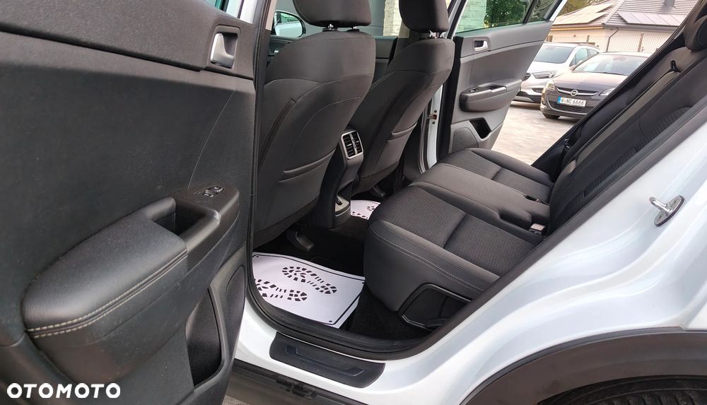 Kia Sportage 1.6 GDI 2WD Dream-Team Edition - 29