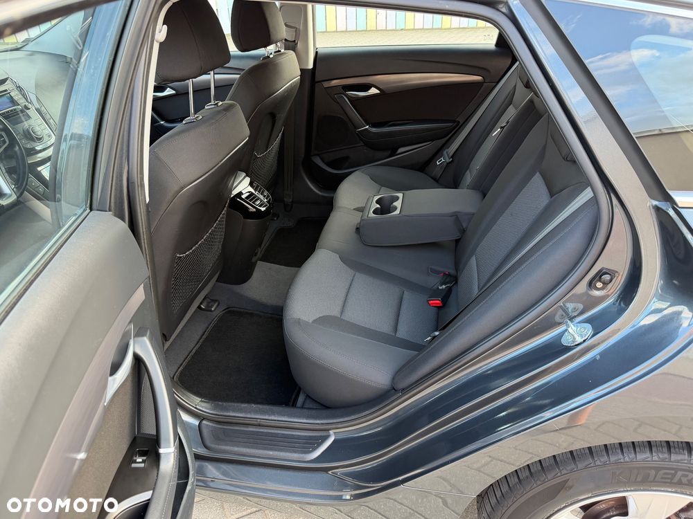 Hyundai i40 i40cw 1.7 CRDi Fifa World Cup Edition - 12
