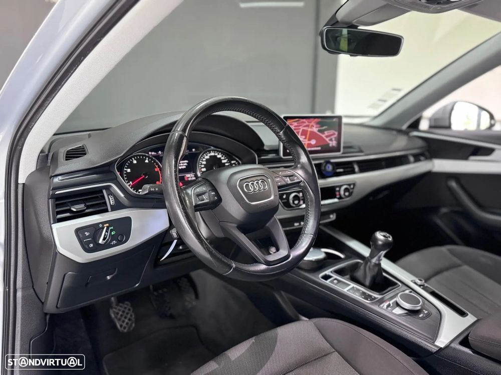 Audi A4 Avant 2.0 TDI Business Line - 7