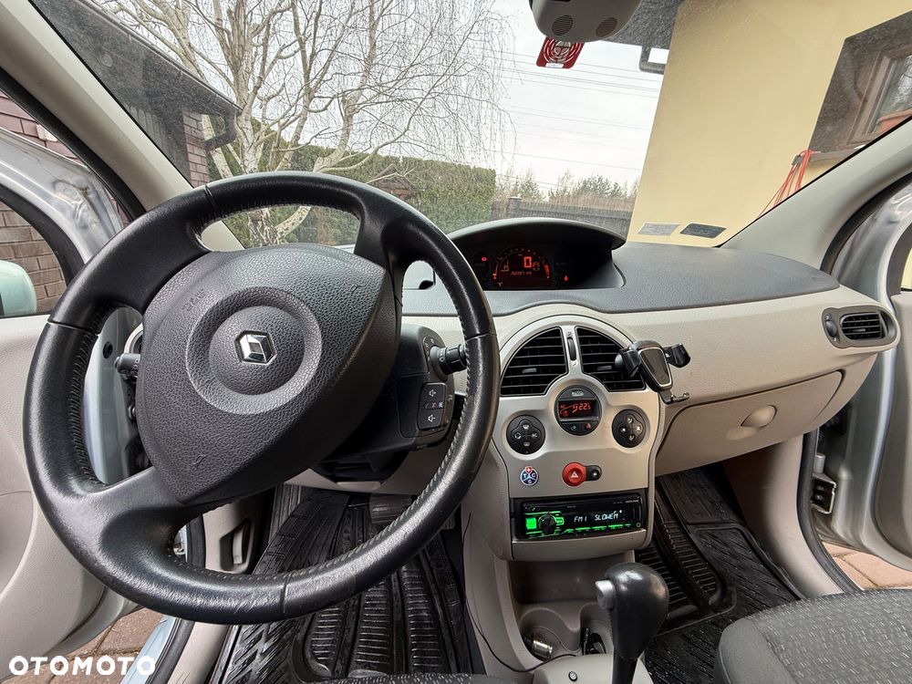 Renault Modus 1.6 16V ESP Dynamique - 11