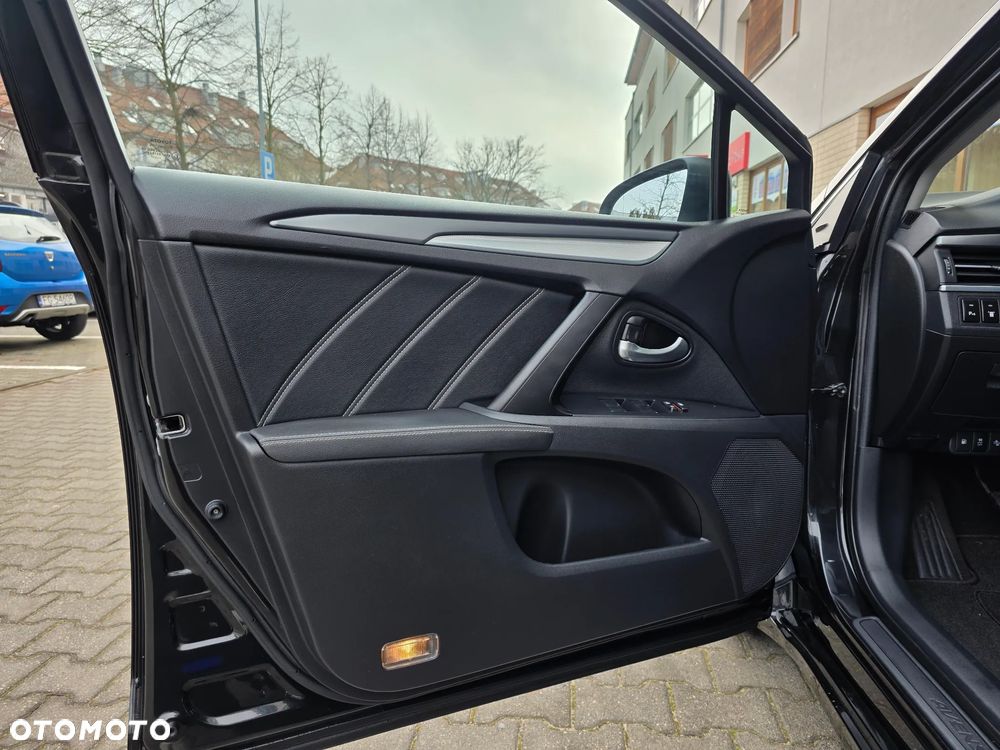 Toyota Avensis 1.8 Prestige - 14