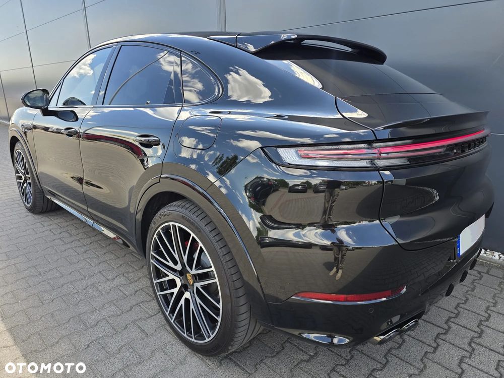 Porsche Cayenne S E-Hybrid PHEV - 3