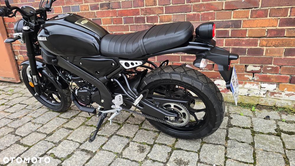 Yamaha XSR - 11