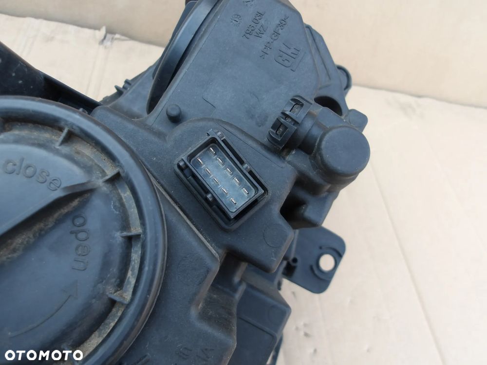 LAMPA LEWY PRZOD OPEL ASTRA K 39158005 - 9