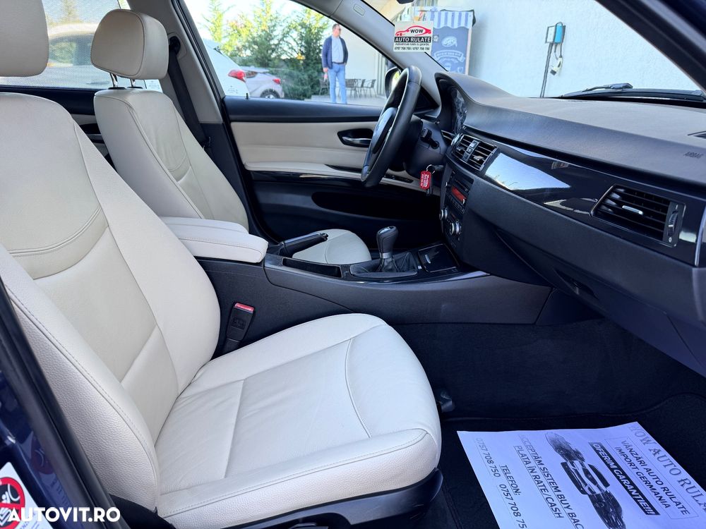 BMW Seria 3 320d DPF Touring Blue Performance Edition Sport - 16