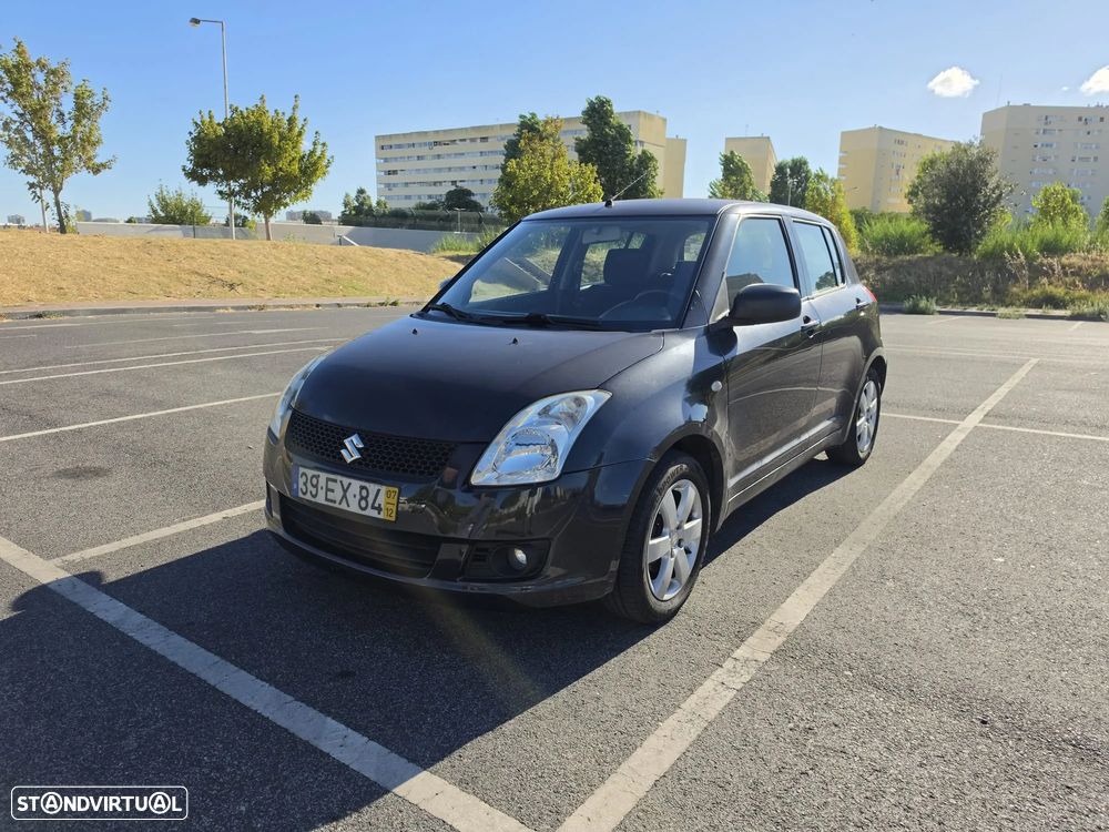 Suzuki Swift 1.3 16V GL - 11