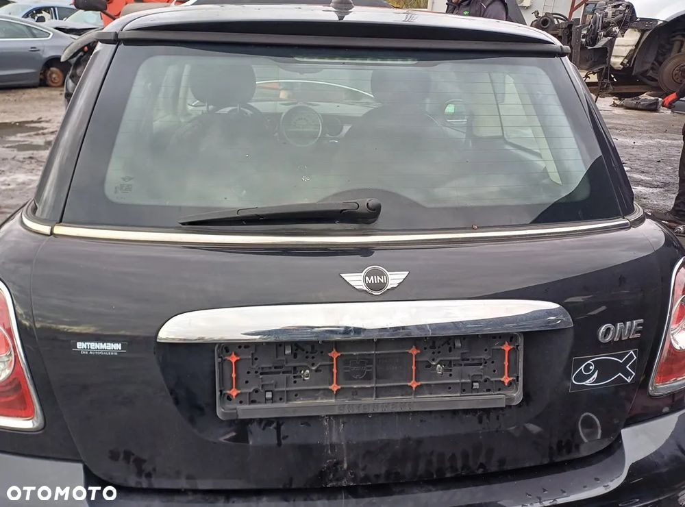 MINI COOPER ONE R56 11r KLAPA BAGAŻNIKA SZYBA TYŁ KOMPLETNA - 1