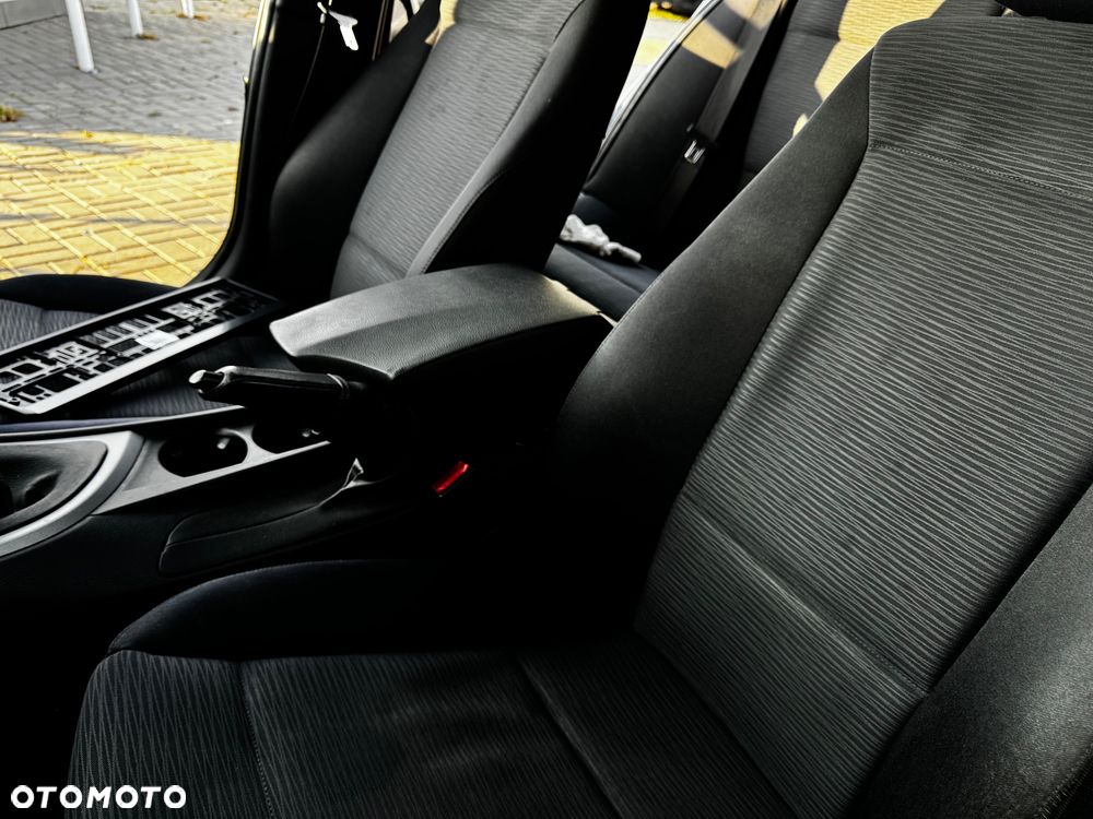 BMW Seria 1 116i - 8