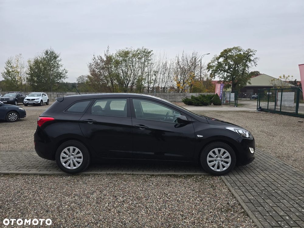 Hyundai i30 blue 1.4 Classic - 6