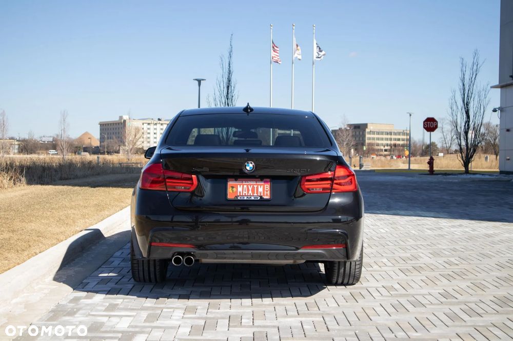 BMW Seria 3 330i xDrive M Sport - 22