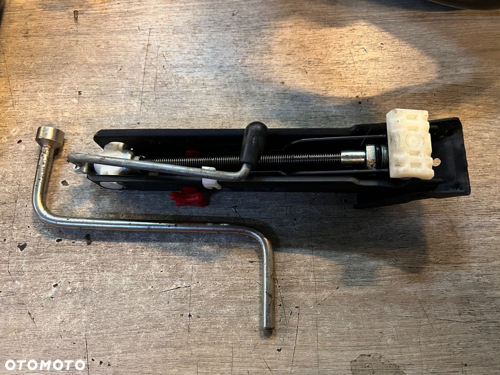 LEWAREK KLUCZ DO KÓŁ KOMPLET BMW E46 - 2