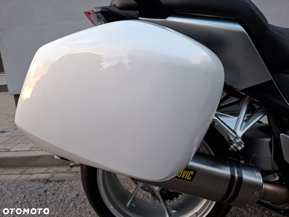 Honda VFR - 18