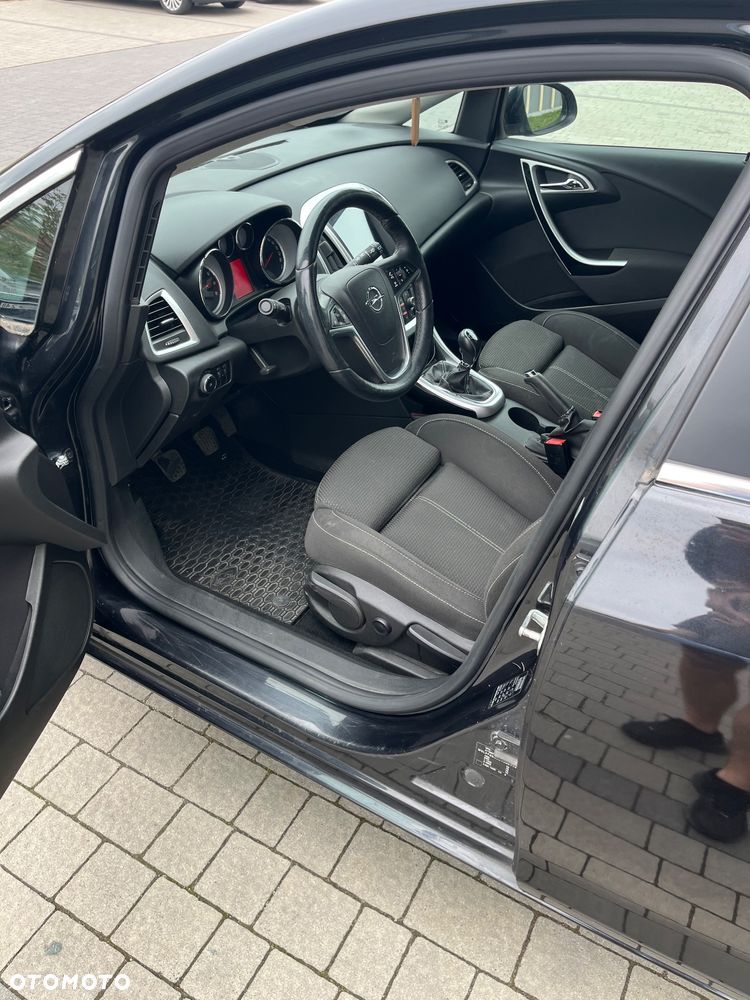 Opel Astra 1.4 Turbo - 10