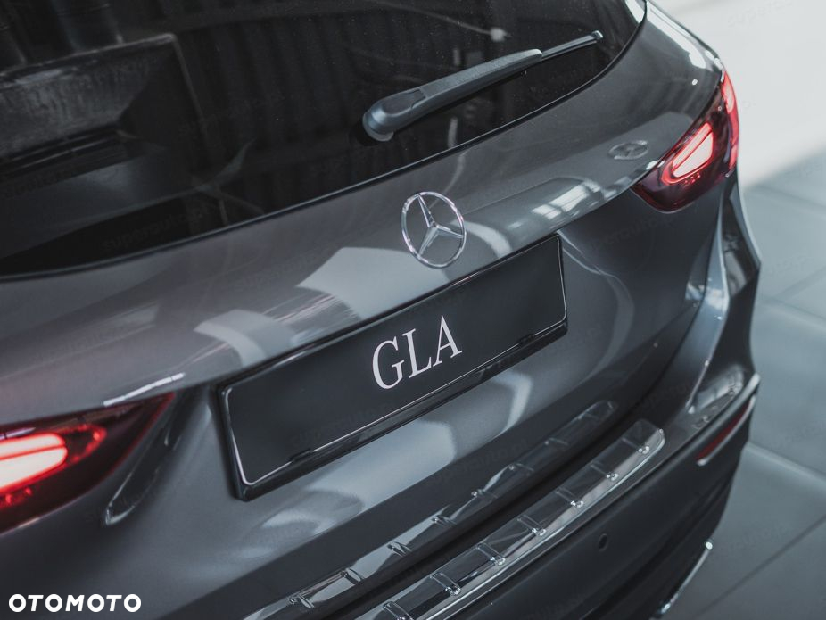 Mercedes-Benz GLA 200 AMG Line - 6