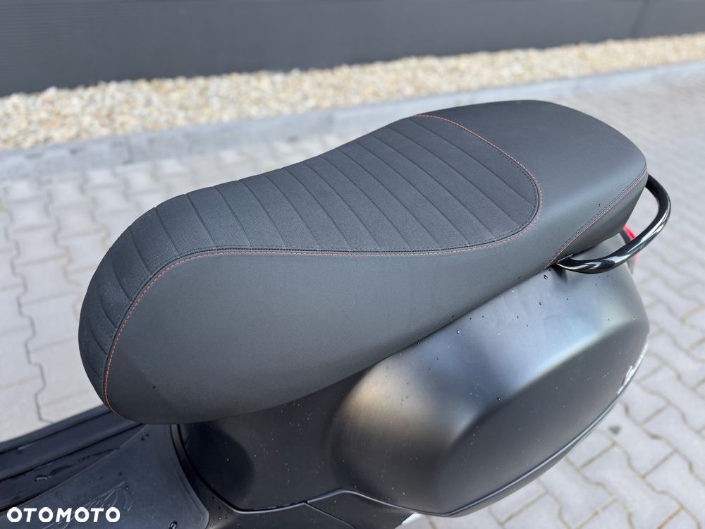 Vespa GTS - 16