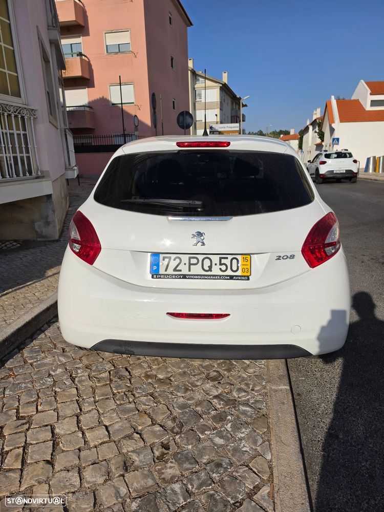 Peugeot 208 1.4 HDi SE Style - 2