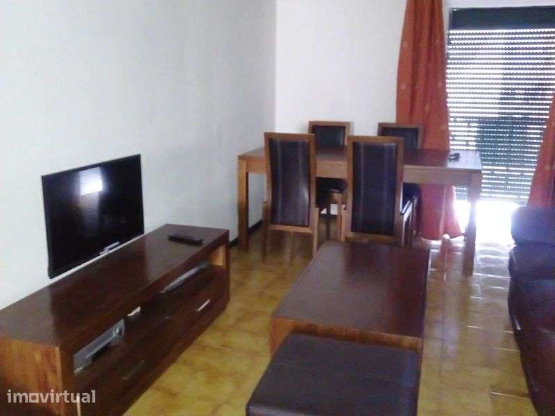 Apartamento T2 Arrenda se Seia, Guarda - Grande imagem: 4/11