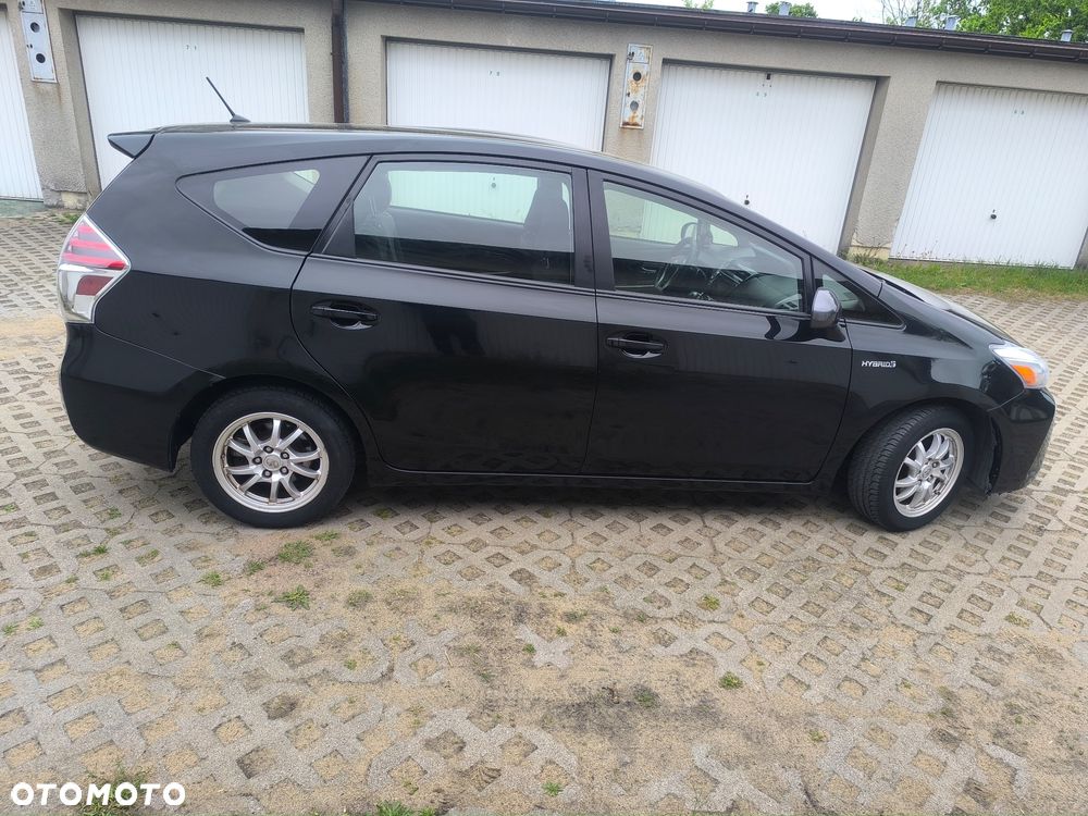 Toyota Prius+ - 12