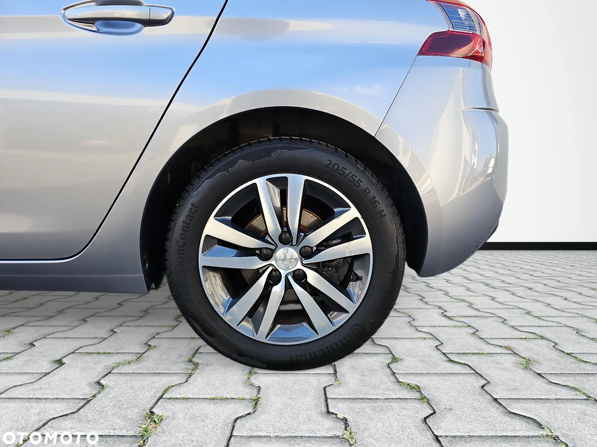 Peugeot 308 PureTech 130 GPF EAT8 Stop & Start Allure Pack - 9