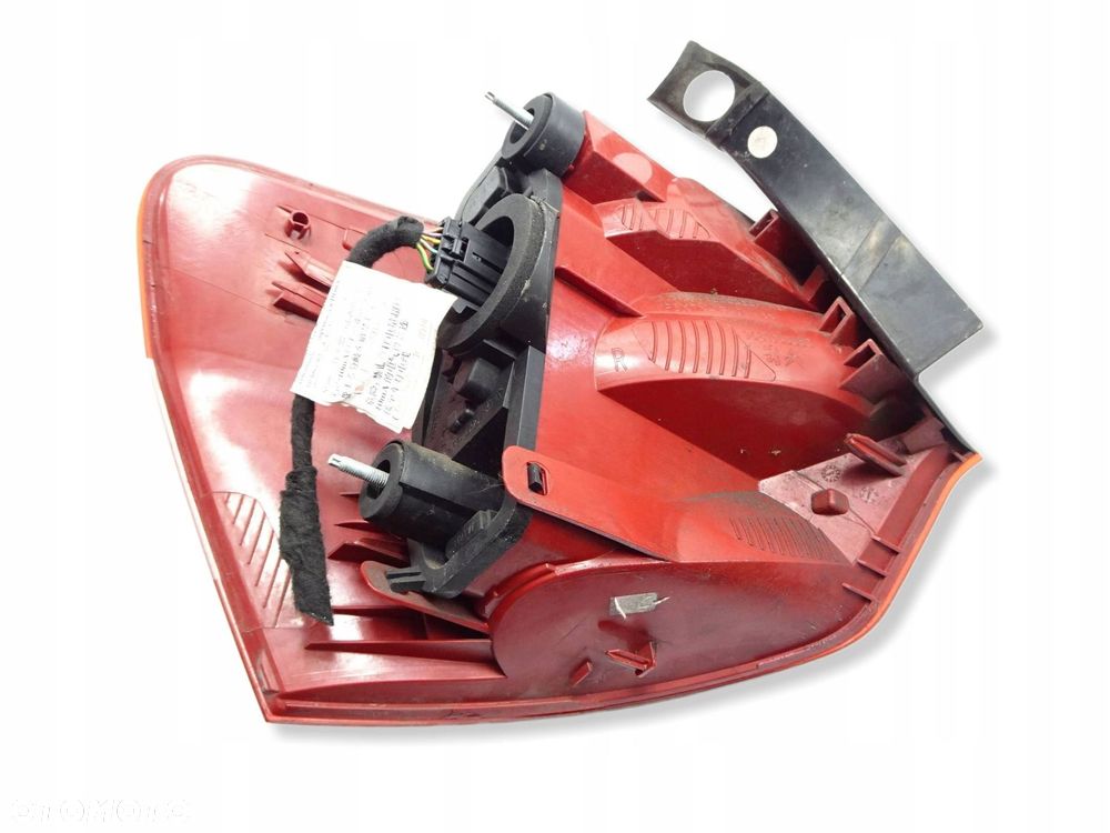 lampa prawy tył citroen c5 iii sedan - 4