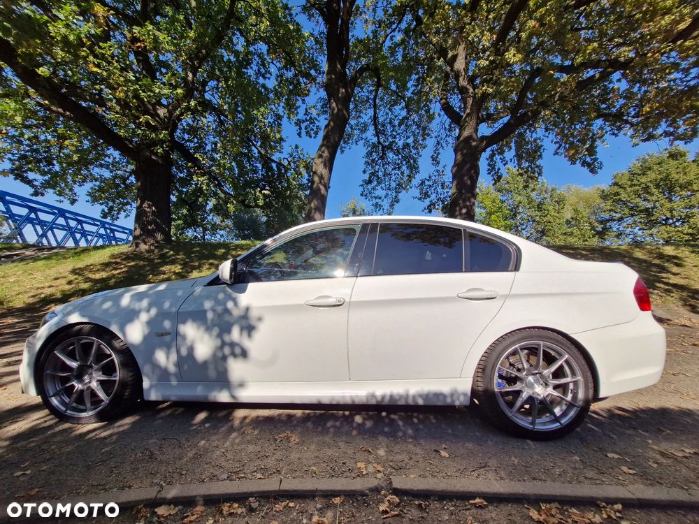 BMW Seria 3 325d - 20