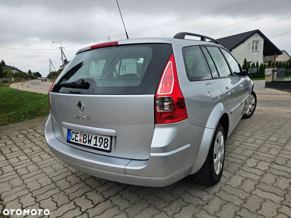 Renault Megane 1.6 16V 110 Expression - 11