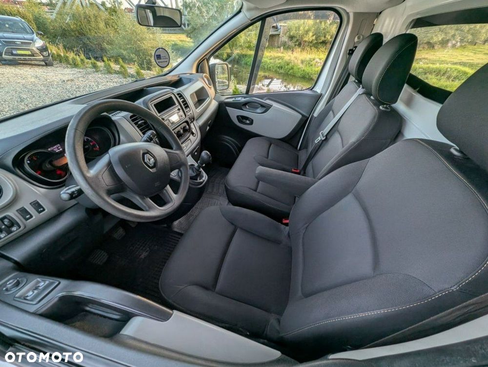 Renault Trafic - 21
