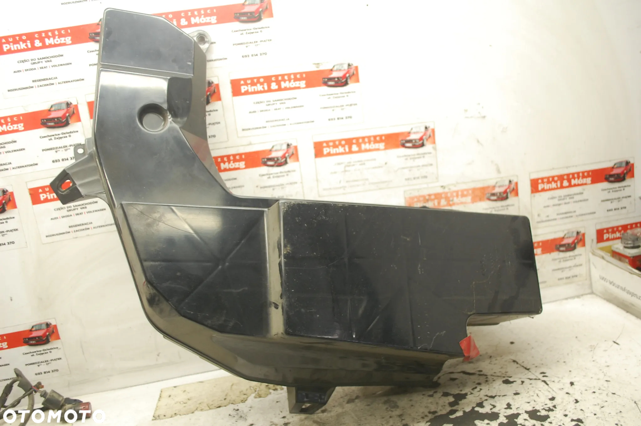 SUBWOOFER GŁOŚNIIK BOSE 8E9035382E AUDI A4 B7 KOMBI - 2