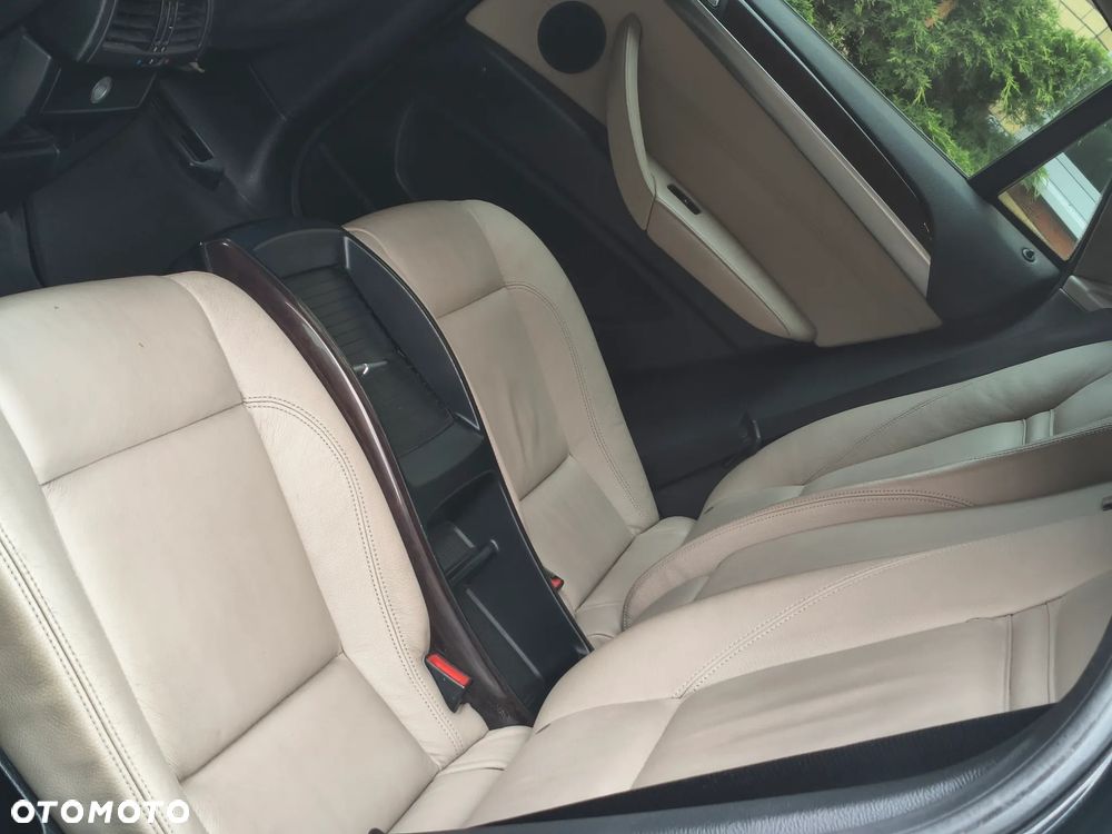 BMW X6 - 25