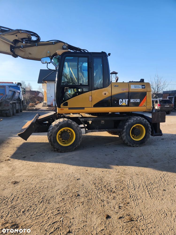 Caterpillar M313D - 1
