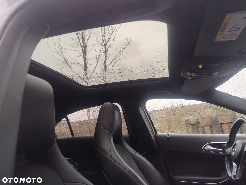 Mercedes-Benz Klasa A 200 (BlueEFFICIENCY) 7G-DCT AMG Sport - 4