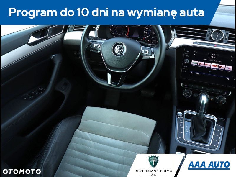 Volkswagen Passat - 8