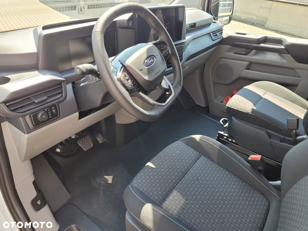 Ford Transit Custom - 10