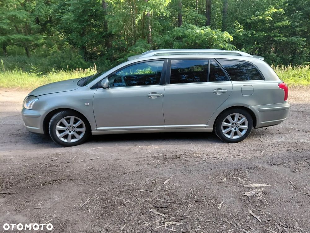 Toyota Avensis 1.8 VVT-i Sol - 4