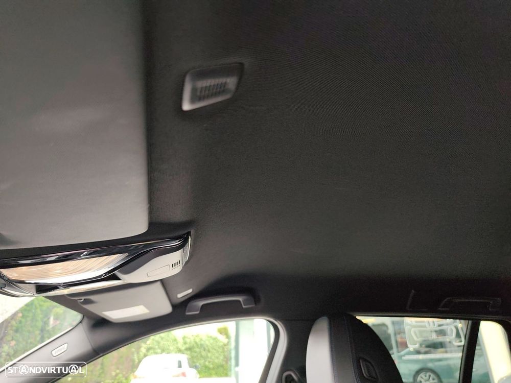 BMW 320 d Pack Desportivo M Auto - 12
