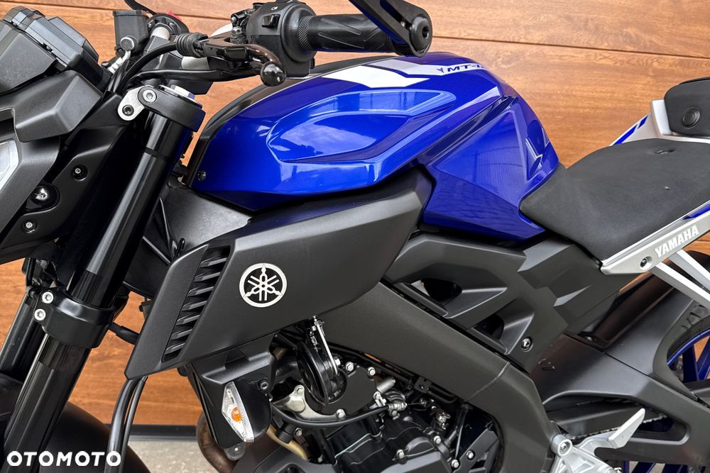 Yamaha MT - 22