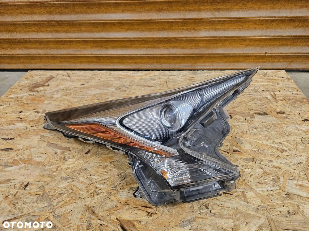 TOYOTA PRIUS IV 16-18 LAMPA PRAWA PRZEDNIA PRZÓD FULL LED UK - 2
