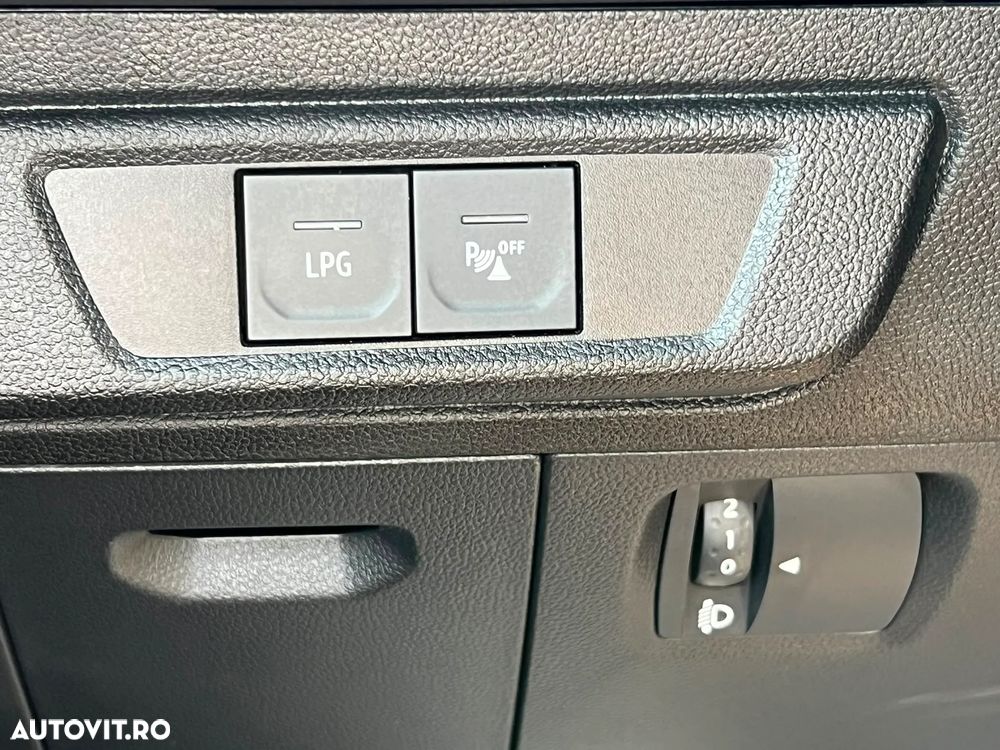 Dacia Sandero Stepway ECO-G 100 MT6 Extreme - 33