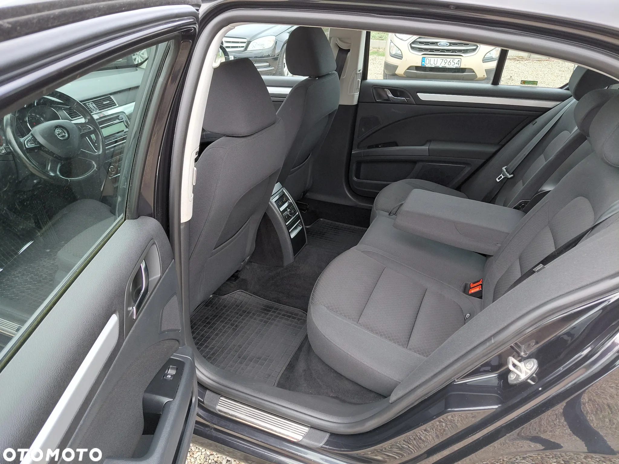 Skoda Superb 2.0 TSI Ambition DSG - 23