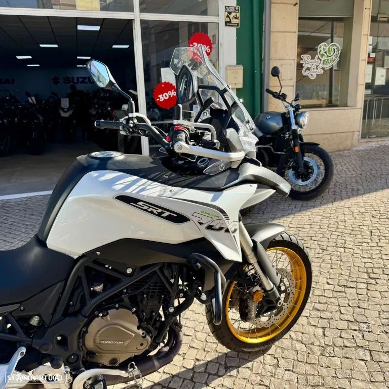 QJ Motor SRT 700X - 13