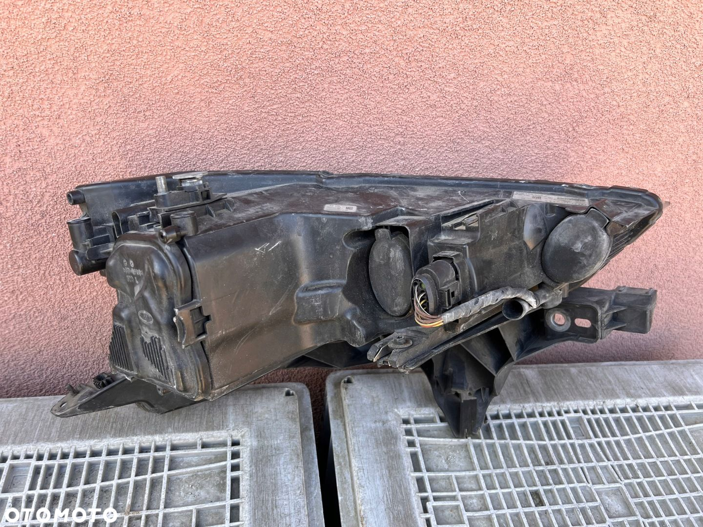 Lampa przednia AUDI A1 8X ZWYKŁA LEWA EUROPA ORYGINALNA  ŚLIZG - 2