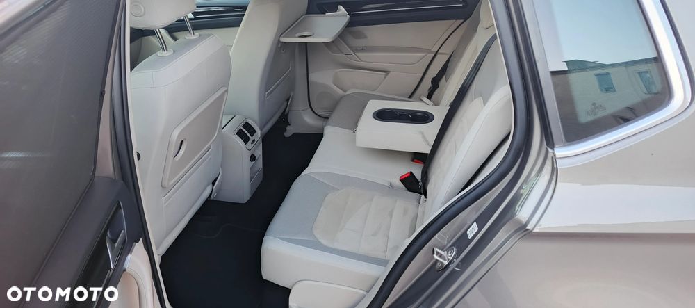 Volkswagen Golf Sportsvan - 28