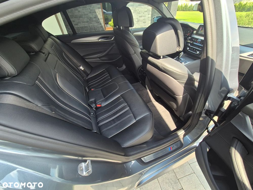 BMW Seria 5 520d xDrive M Sport sport - 27