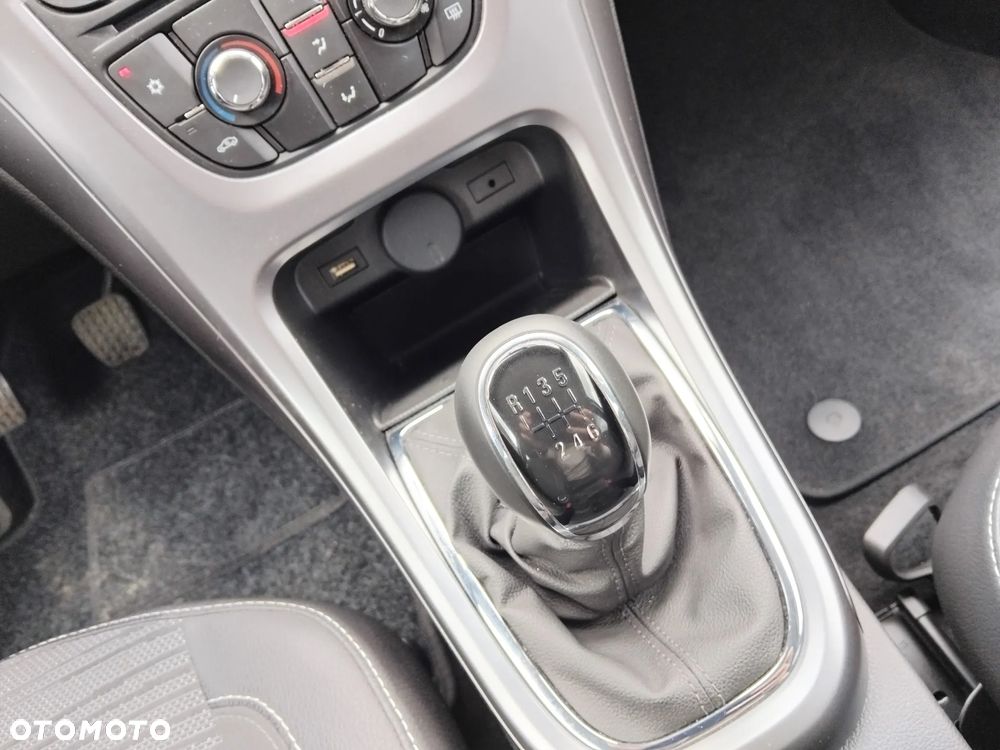 Opel Astra 1.4 T Active EU6 - 17