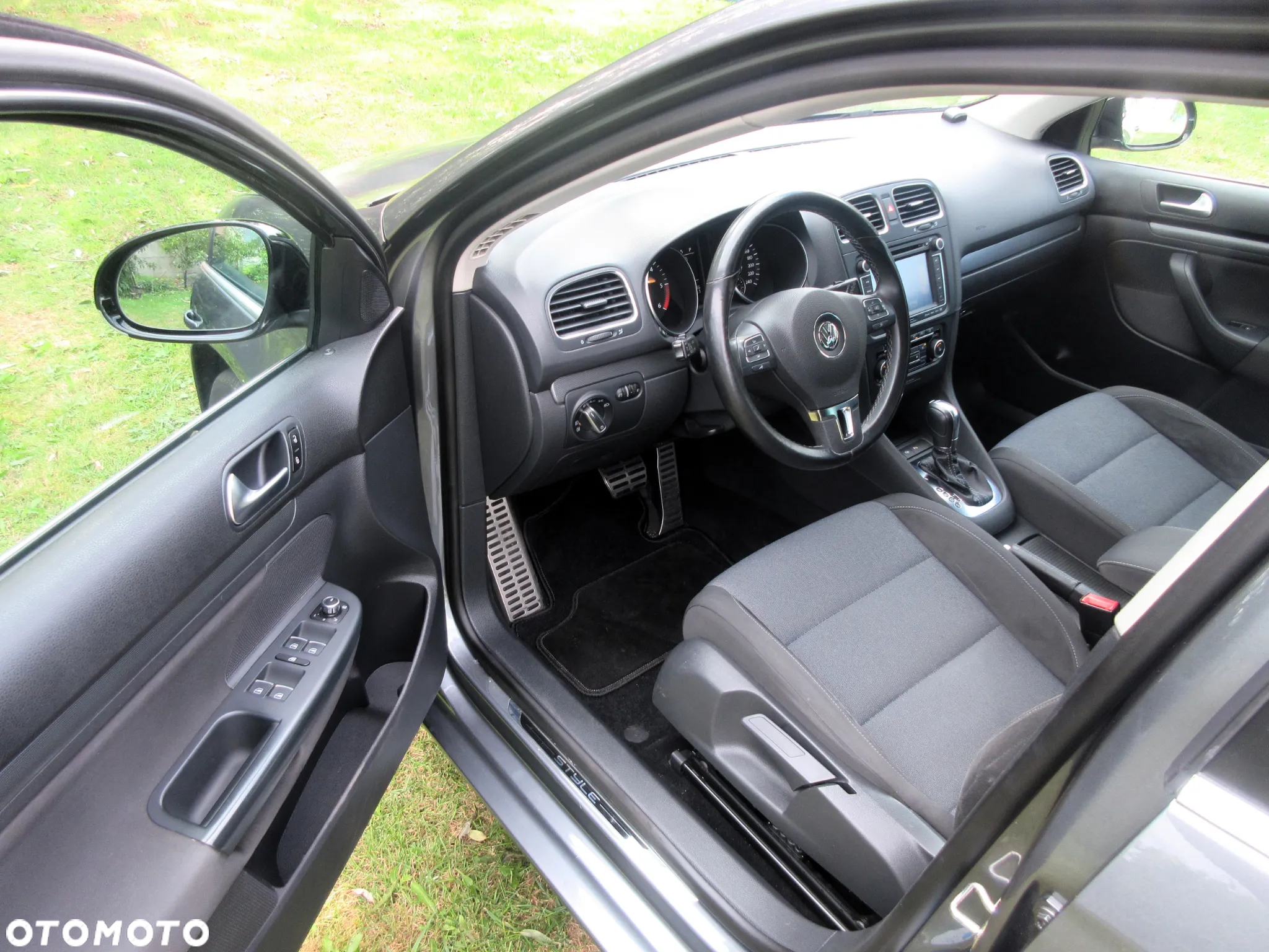Volkswagen Golf 2.0 TDI DPF BlueMotion Technology DSG Style - 13