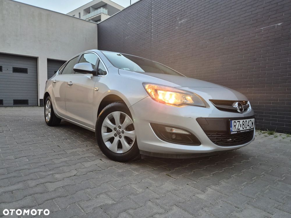 Opel Astra 1.4 T Active - 1